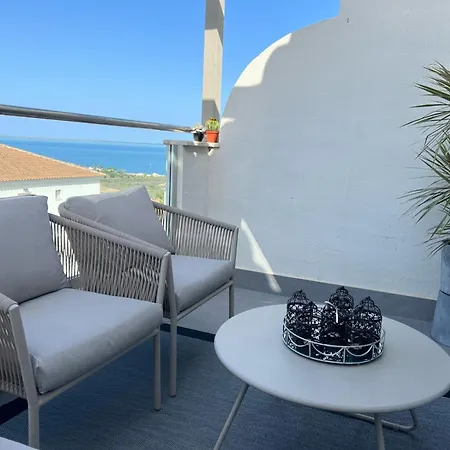 Апартаменты Paradise Oasis Манилва